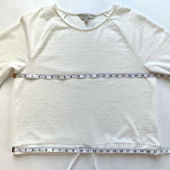 Casual Collections by F & F Ivory Tie Bottom Bell Sleeve Blouse Size 14 - Picture 10 of 13